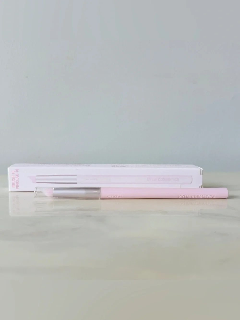 Kylie Cosmetics Lip Sculpt & Diffuse Brush 10